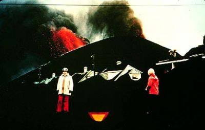 Centralized vent eruption (Photo by Svienn Eirikksen)
