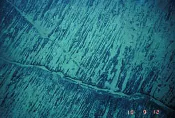 Close up of a lineated sheet flow