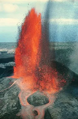 Puu Oo lava fountain erupting with lava