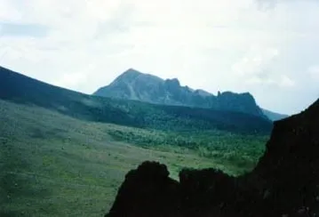 A beautiful panorama of the volcano and caldera.