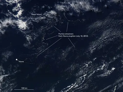 NASA/Simmon image of the pumice raft from the 2012 Havre Seamount eruption