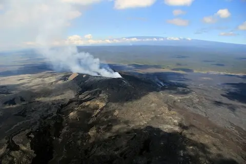 Figure: Recent lava flow from Puʻu ʻŌʻō from the sky. (by USGS/HVO)
