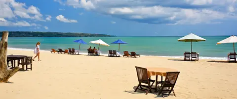 long white beaches of Bali (from www.bali-indonesia.com)